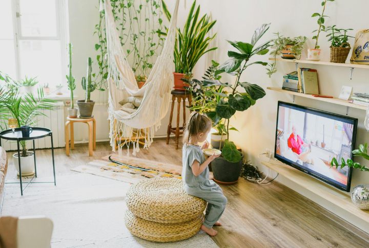 Meals Feel Incomplete With Screens On