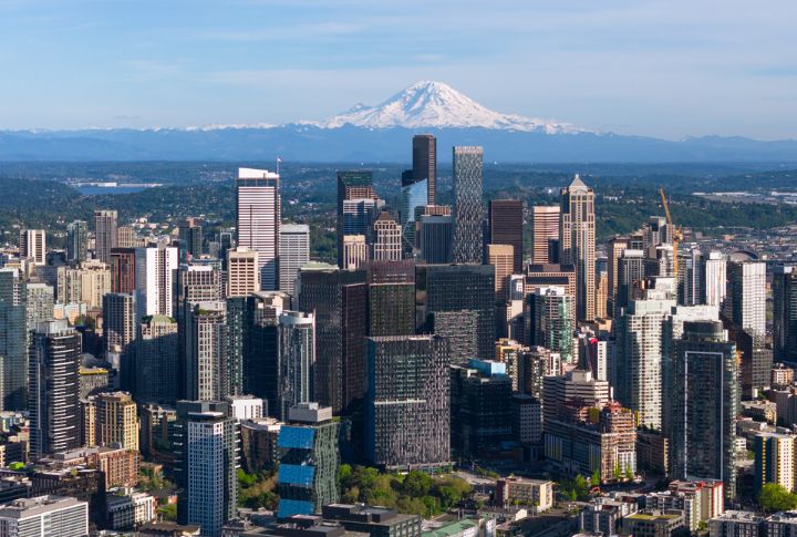 Seattle: Urban Innovation And Natural Beauty