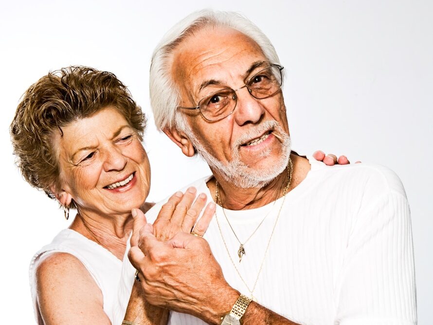 men's white crew-neck T-shirt