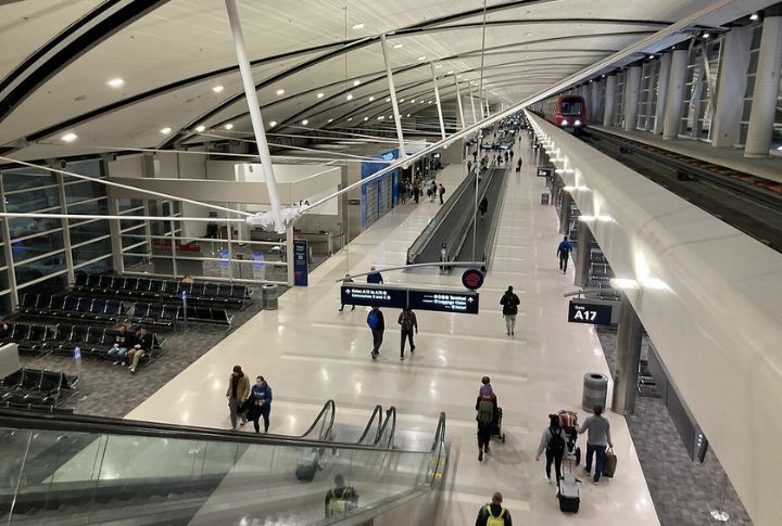 Detroit Metropolitan Wayne County Airport (DTW), Detroit, MI