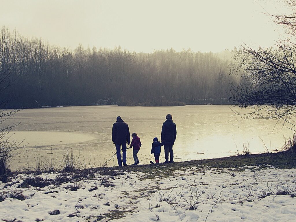 family, silhouettes, grandparents