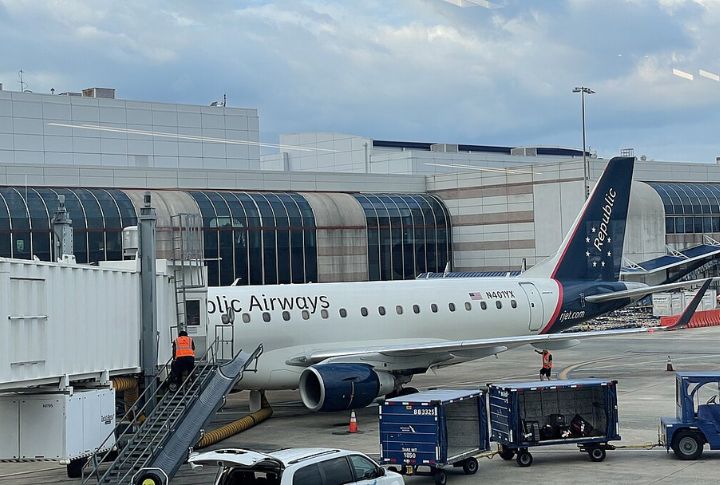 Charlotte Douglas International Airport (CLT), Charlotte, NC
