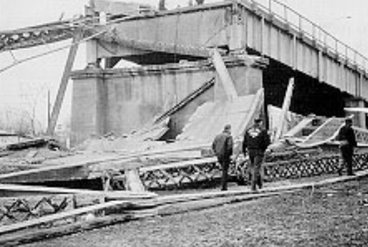 Silver Bridge (Point Pleasant, 1967)