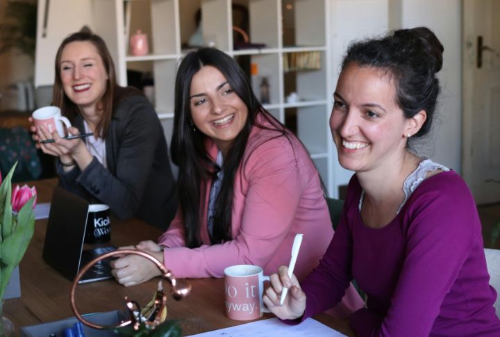 Single Women Have Stronger Social Networks