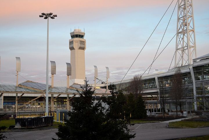 Cleveland Hopkins International Airport (CLE), Cleveland, OH