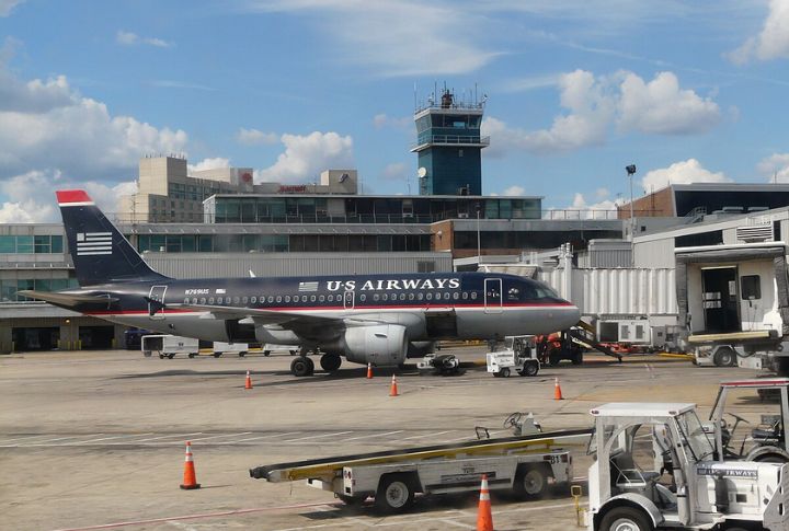 Philadelphia International Airport (PHL), Philadelphia, PA