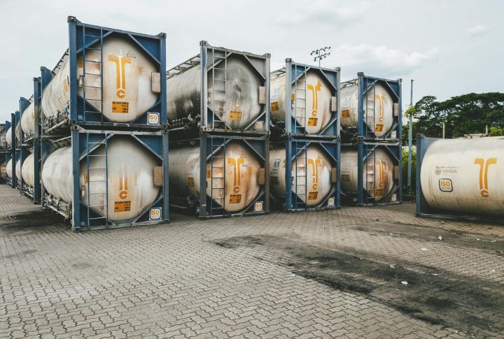 Diversifying Sources Reduces Risk