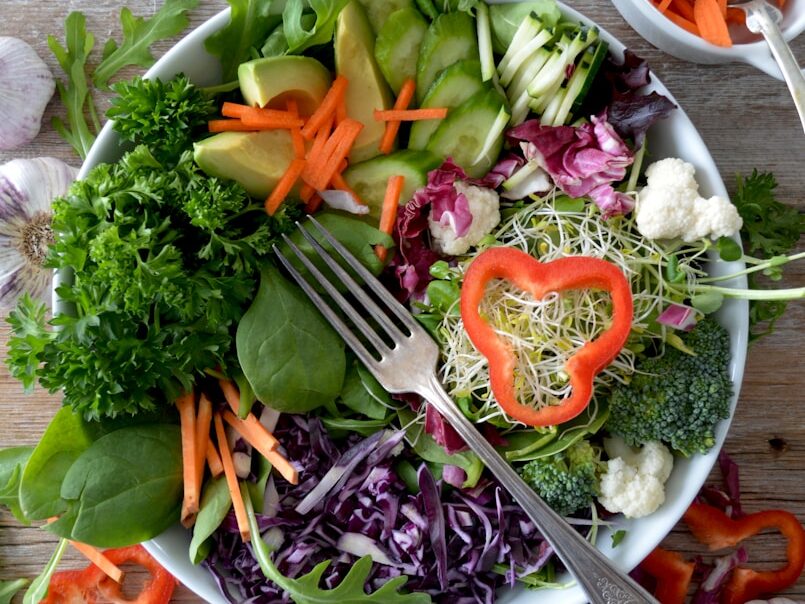 vegetable salad on plate