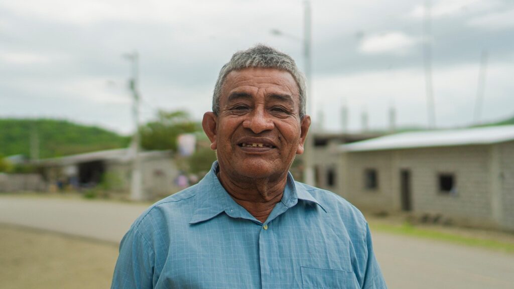 old man, smile, portrait, grandpa, grandfather, man, old, senior, elderly, aged, happy