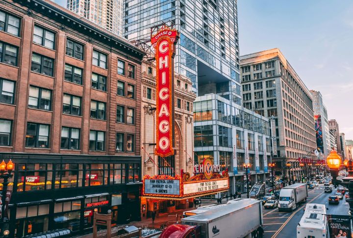 10 Unique Chicago Destinations For The Curious Traveler
