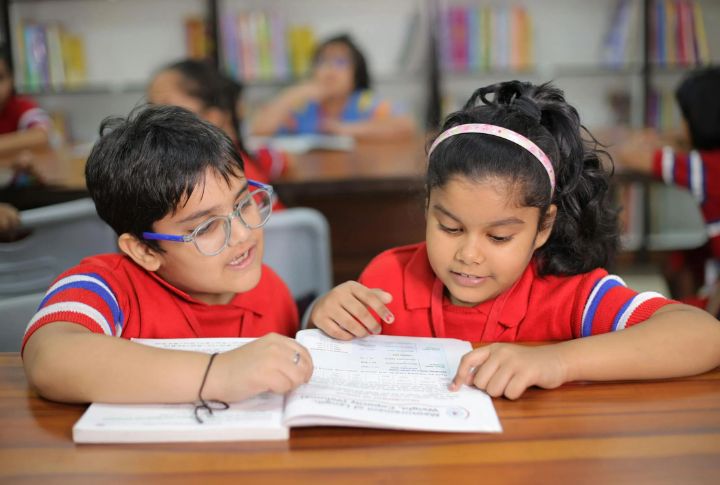 One-Size-Fits-All Curriculum