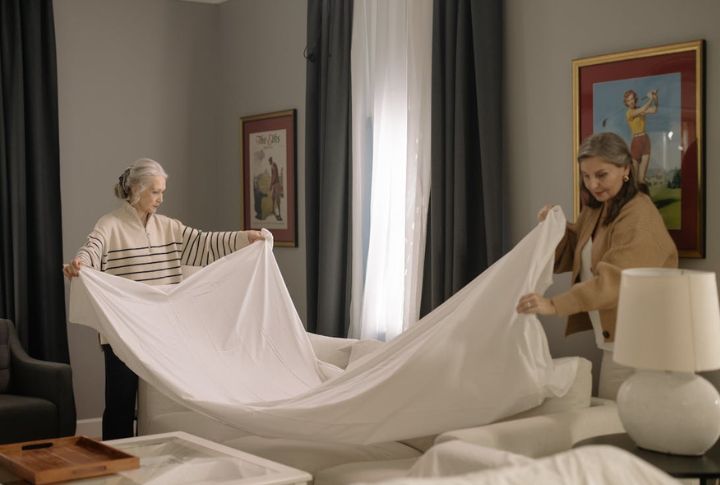 How To Fold A Fitted Sheet 