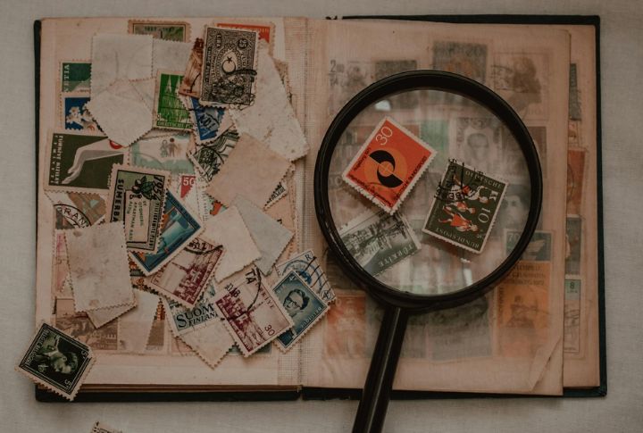 Tell The Stories Behind Items